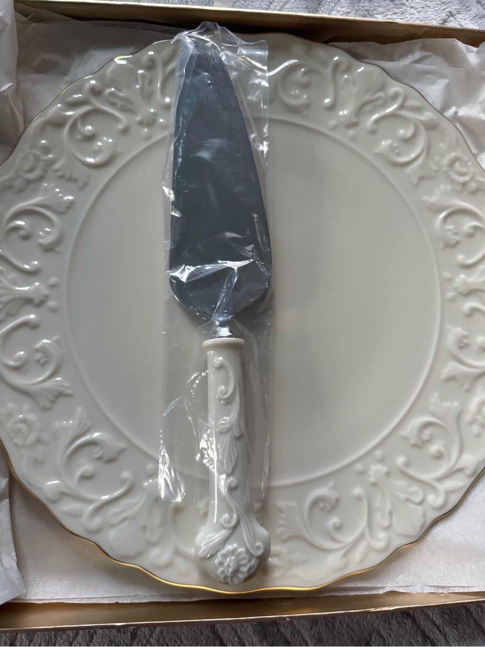 New vintage Lenox Georgian Collection porcelain china cake plate and cake server
